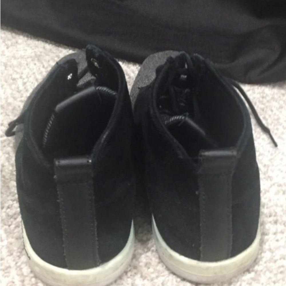 Size 7 - Picture 2 of 7